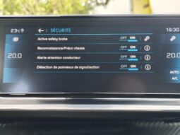 Peugeot 2008 Allure / 130ch / GPS complet