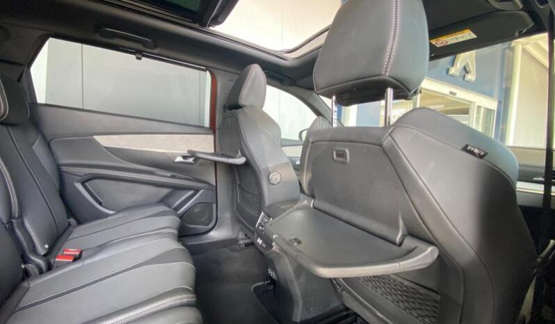 Peugeot 5008 GT / EAT8 / 7 Places / 1.5 Blu complet
