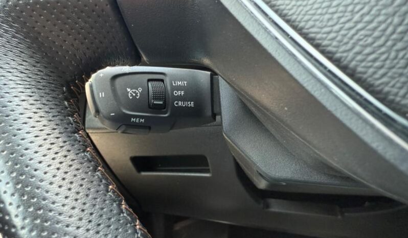 Peugeot 5008 GT complet