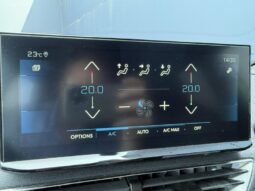 Peugeot 3008 Allure Pack / EAT8 / 1.5 BlueH complet