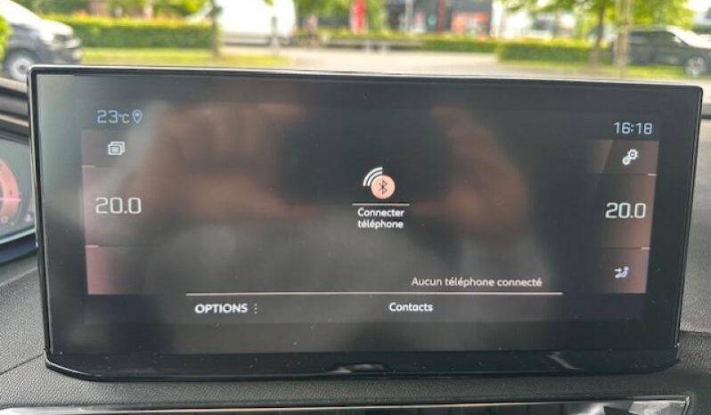 Peugeot 5008 GT / EAT8 / 7 Places / 1.5 Blu complet