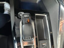 Peugeot 5008 GT / EAT8 / 7 Places / 1.5 Blu complet