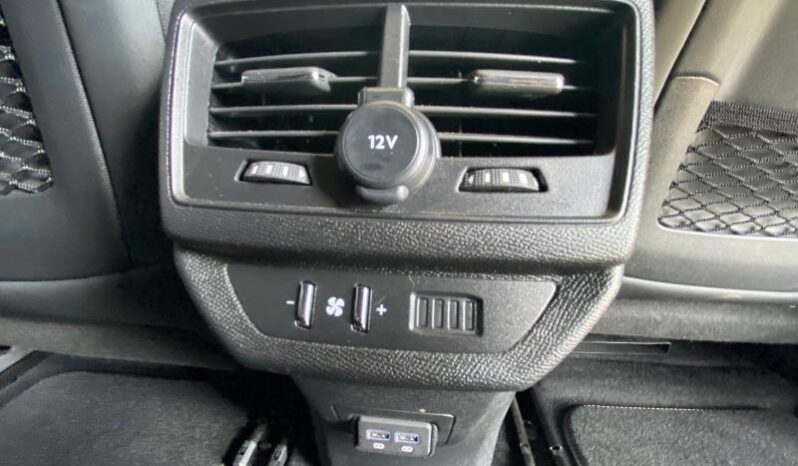 Peugeot 5008 GT / EAT8 / 7 Places / 1.5 Blu complet