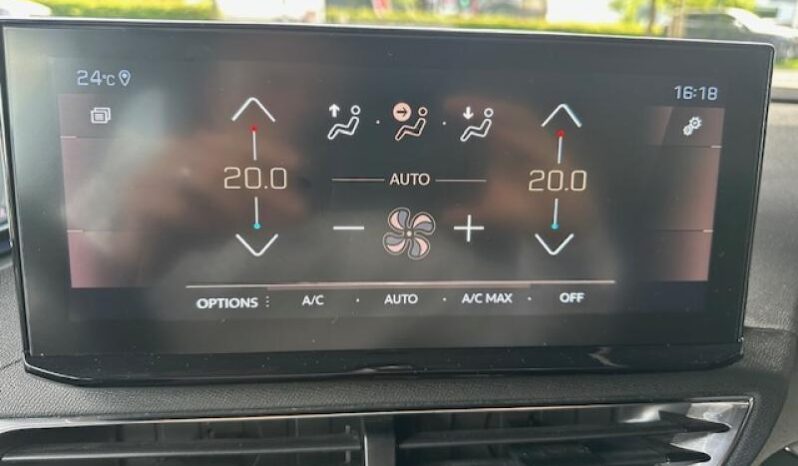 Peugeot 5008 GT / EAT8 / 7 Places / 1.5 Blu complet