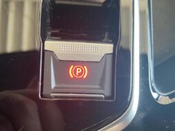 Peugeot 5008 GT / EAT8 / 7 Places / 1.5 Blu complet