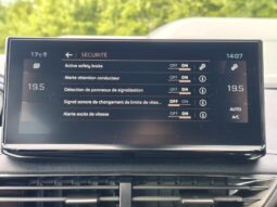 Peugeot 5008 GT / EAT8 / 7 places / 1.5 Blu complet