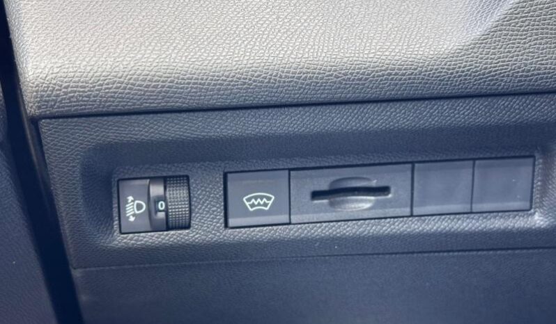 Peugeot 308 Allure / EAT8 / 1.5 BlueHDi complet