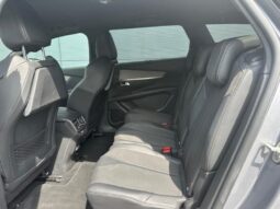 Peugeot 5008 GT / EAT8 / 7 Places / 1.5 Blu complet