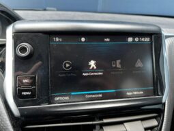 Peugeot 208 Signature / GPS complet