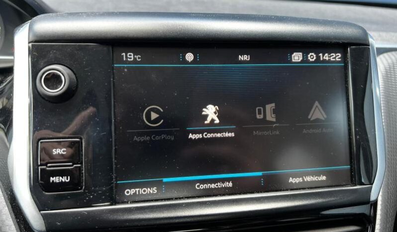Peugeot 208 Signature / GPS complet