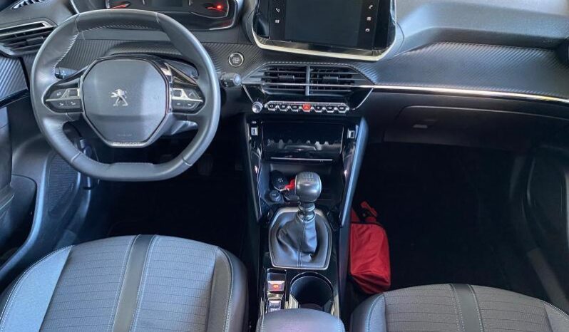 Peugeot 2008 Allure / GPS / 130ch complet