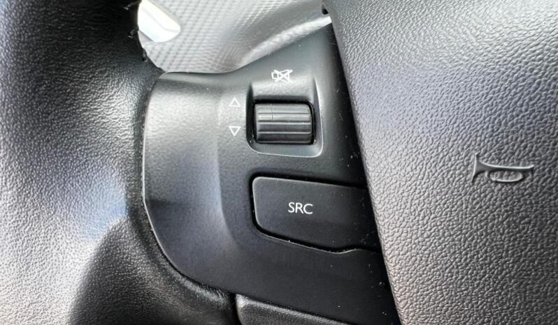 Peugeot 208 Signature / GPS complet