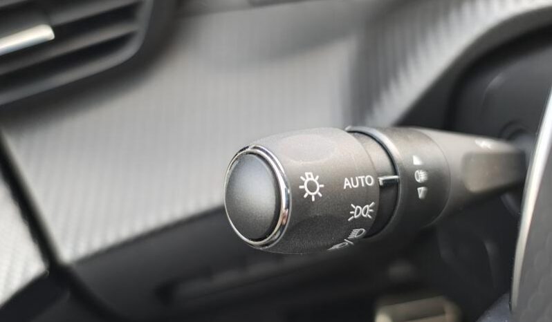 Peugeot 2008 GT / EAT8 complet