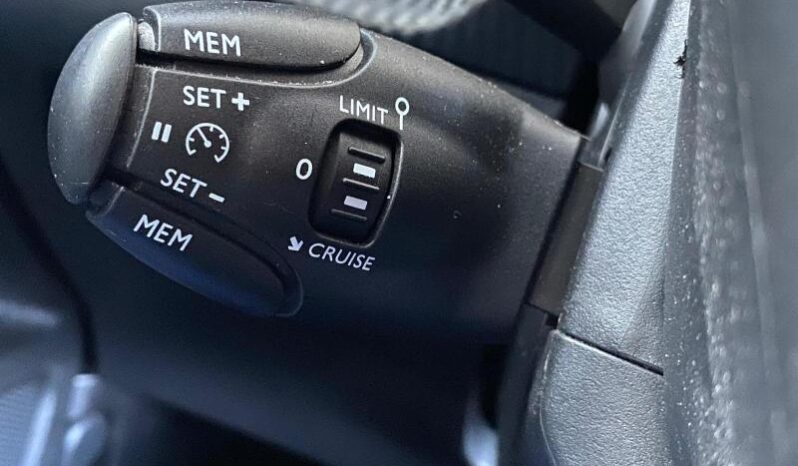 Peugeot 2008 Allure / GPS / 130ch complet