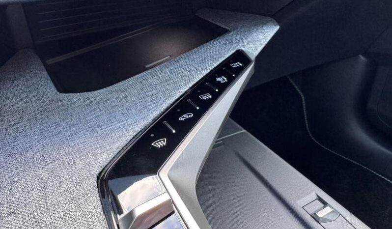 Peugeot 3008 GT / Hybrid 145 / e-DCS6 complet