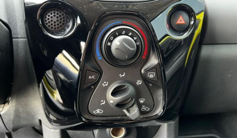 Peugeot 108 Style / 1.0 VTi / Clim / Bluet complet