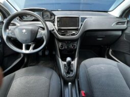 Peugeot 208 Signature / GPS complet