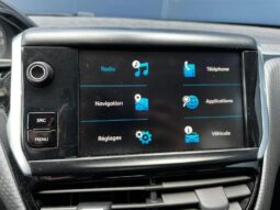 Peugeot 208 Signature / GPS complet