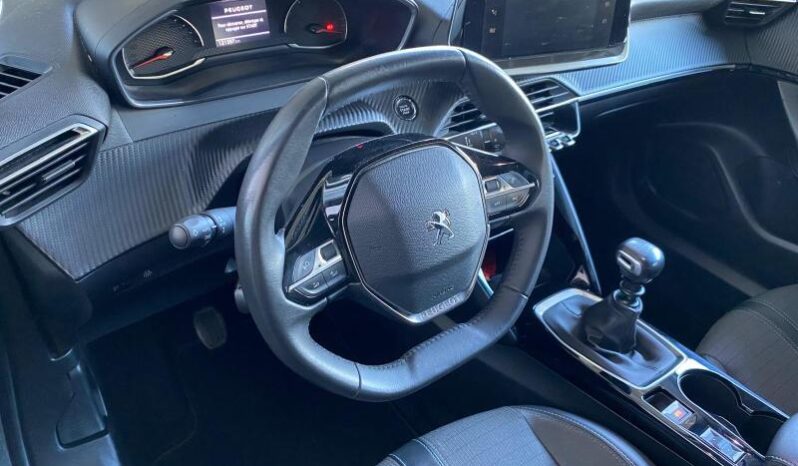 Peugeot 2008 Allure / GPS / 130ch complet