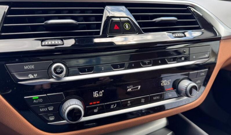BMW Serie 5 520 Touring / Toit Ouvrant / MHEV complet