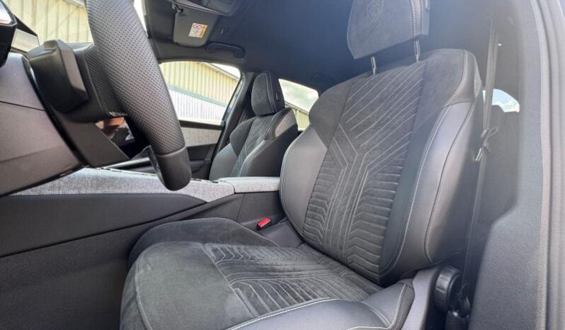 Peugeot 3008 GT / Hybrid 136 / E-DSC6 complet