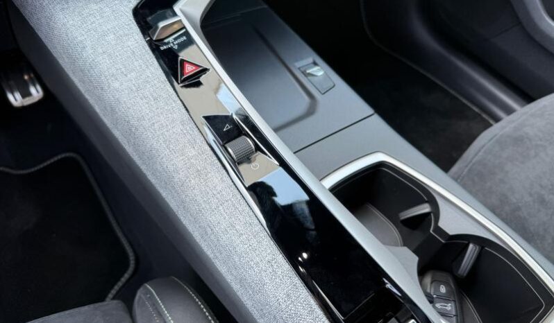 Peugeot 5008 GT Hybrid 145 e-DCS6 complet
