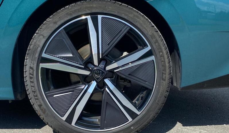 Peugeot 308 SW GT / Hybrid 136 complet
