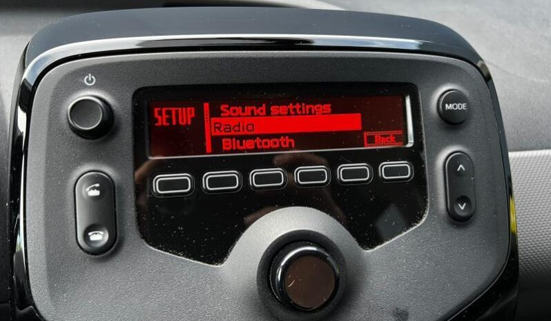 Peugeot 108 Style / 1.0 VTi / Clim / Bluet complet
