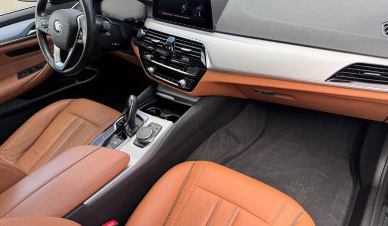 BMW Serie 5 520 Touring / Toit Ouvrant / MHEV complet