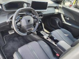 Peugeot 2008 GT / EAT8 complet