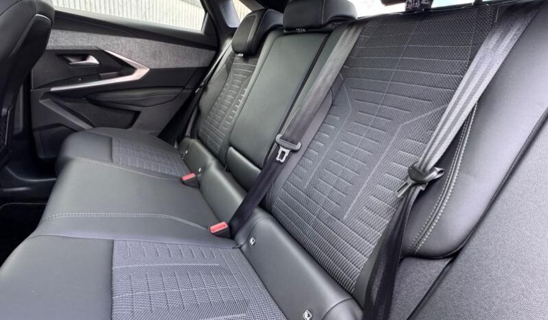 Peugeot 3008 GT / Hybrid 145 / e-DCS6 complet