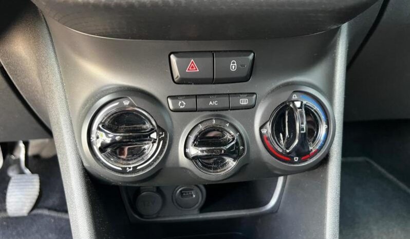 Peugeot 208 Signature / GPS complet
