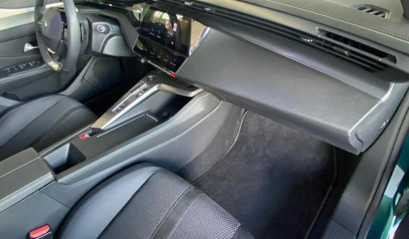 Peugeot 308 SW GT / Hybrid 136 complet