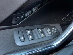 Peugeot 208 Signature / GPS complet