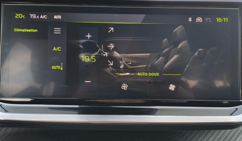 Peugeot 2008 GT / EAT8 complet