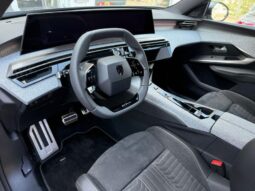 Peugeot 5008 GT Hybrid 145 e-DCS6 complet
