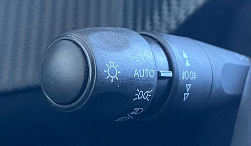 Peugeot 2008 Allure / GPS / 130ch complet