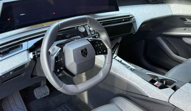 Peugeot 3008 Allure / Hybrid / Toit Ouvrant complet