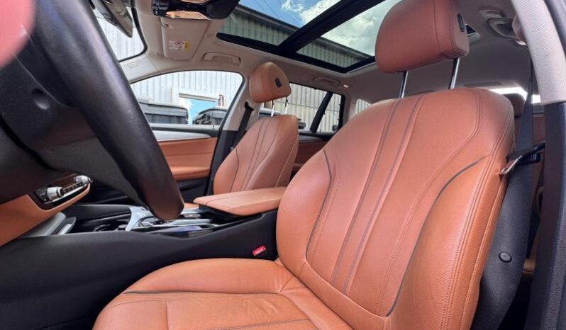 BMW Serie 5 520 Touring / Toit Ouvrant / MHEV complet