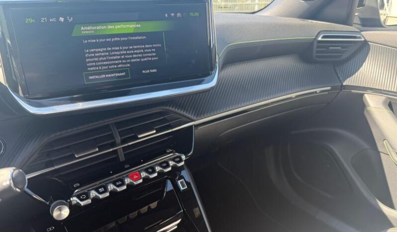 Peugeot 2008 GT / EAT8 / Full LED complet