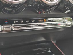 Mercedes-Benz GLB 200 AMG Line / AHK / Keyless complet