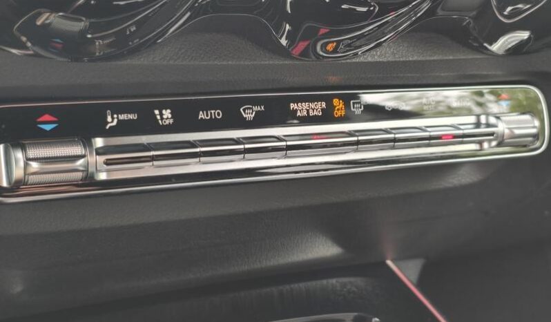 Mercedes-Benz GLB 200 AMG Line / AHK / Keyless complet