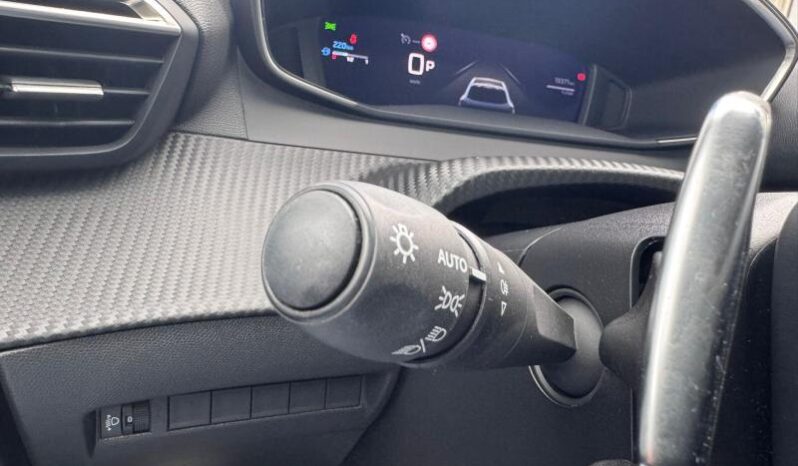 Peugeot 208 Allure / Hybrid/ E-DSC6 complet