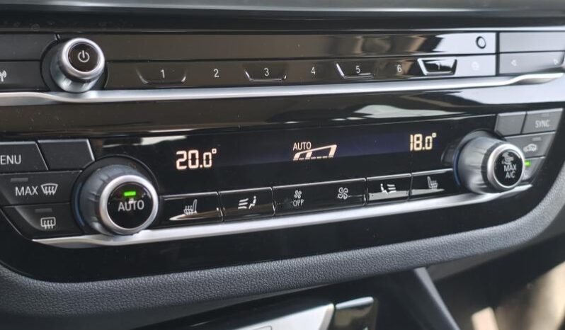 BMW Serie X X3 sDrive 18dA / Auto / Navi Pro complet