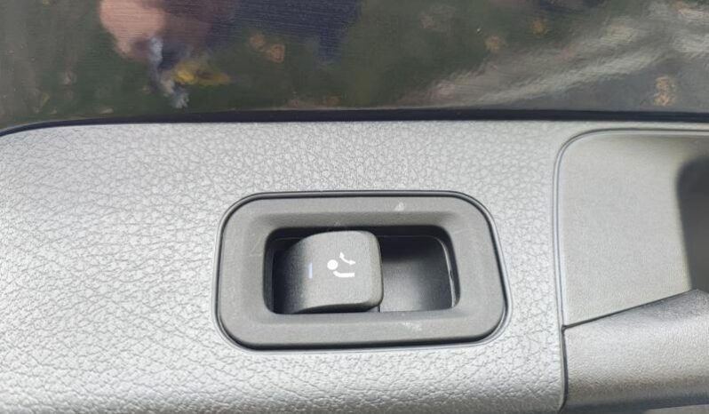 Mercedes-Benz GLB 200 AMG Line / AHK / Keyless complet