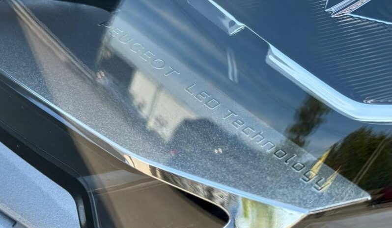Peugeot 5008 Allure Pack / EAT8 / 7 Places complet