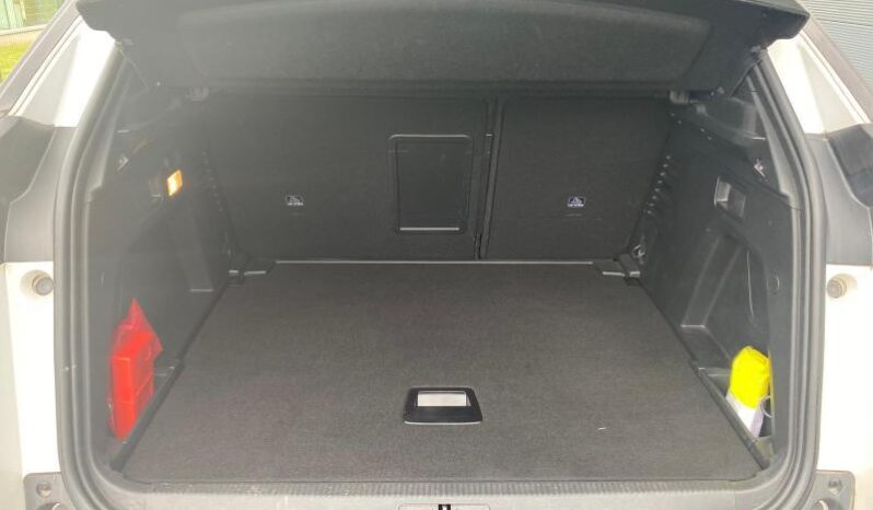 Peugeot 3008 Active Pack / EAT8 / 1.5 BlueH complet