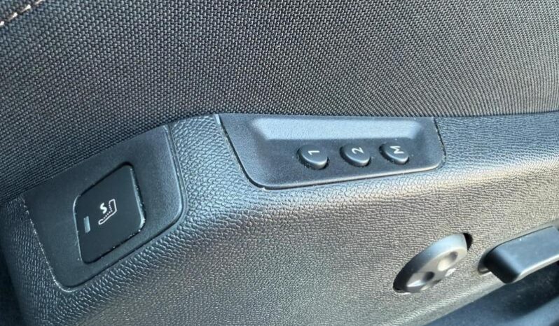 Peugeot 3008 GT / Alcantara / Sièges élec complet