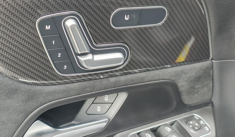 Mercedes-Benz GLB 200 AMG Line / AHK / Keyless complet