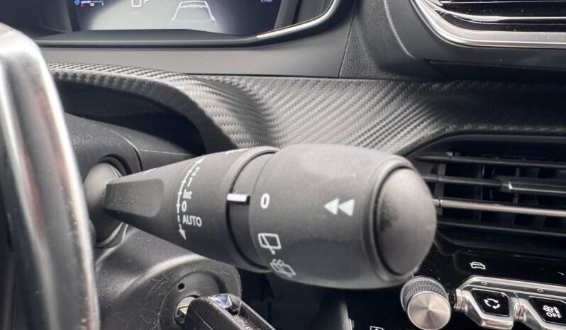 Peugeot 208 Allure / Hybrid/ E-DSC6 complet
